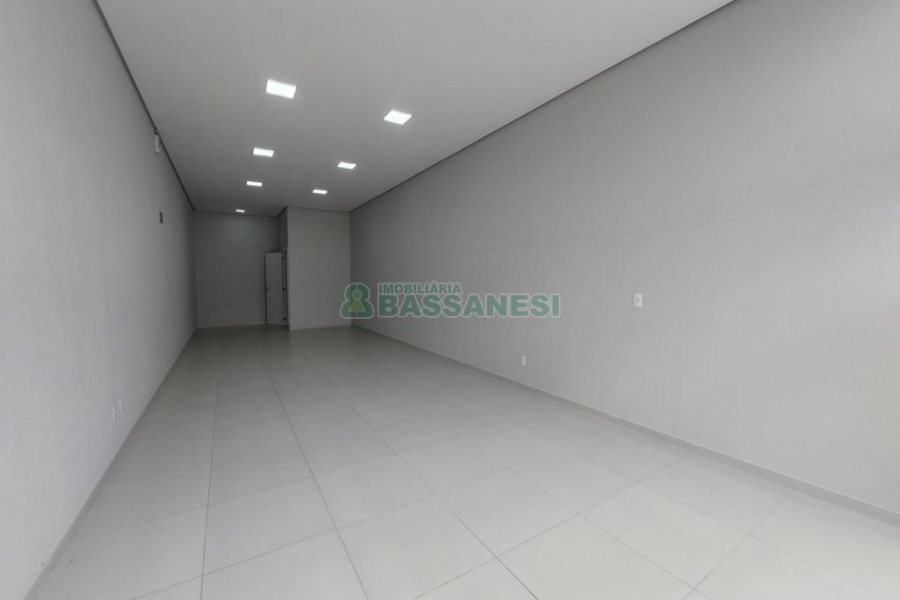 Loja com 50m², 1 vaga, no bairro Cruzeiro em Caxias do Sul para Alugar ou Comprar