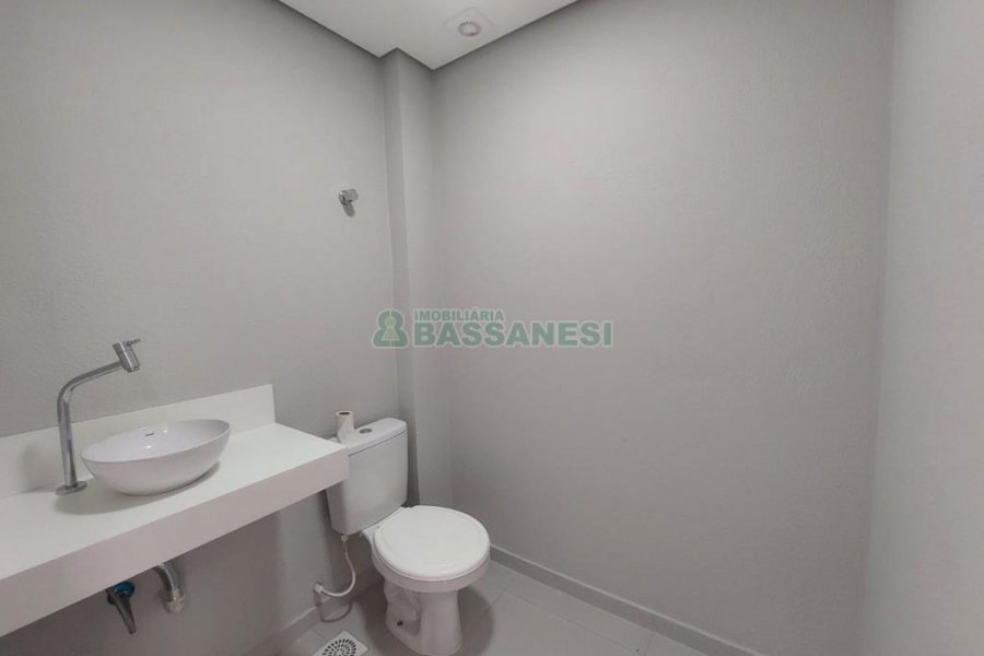 Loja com 50m², 1 vaga, no bairro Cruzeiro em Caxias do Sul para Alugar ou Comprar