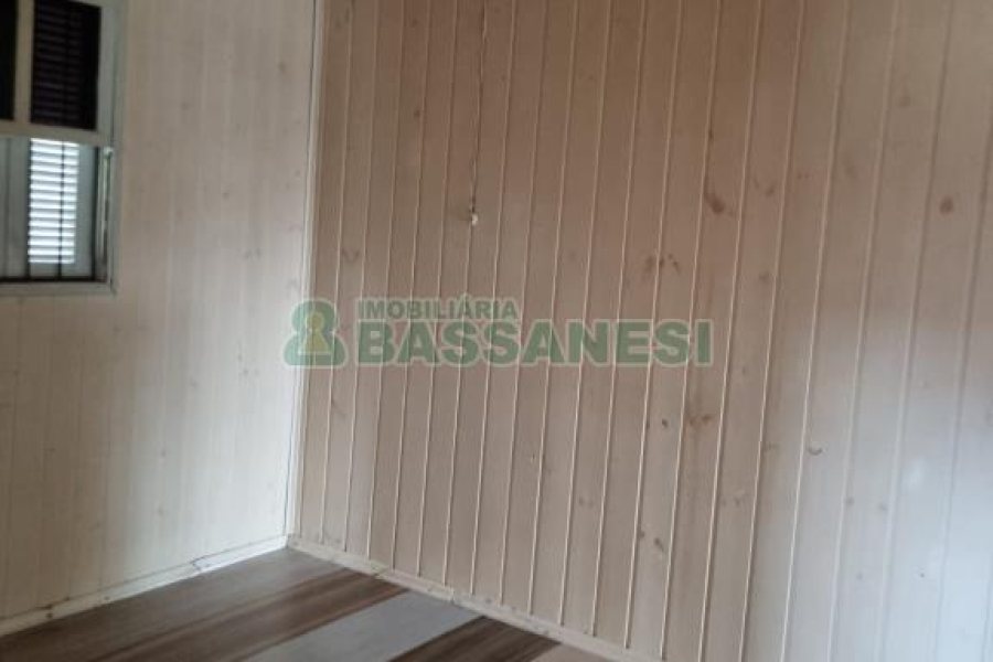 Casa com 80m², 3 dormitórios, 2 vagas, no bairro Bela Vista em Caxias do Sul para Comprar