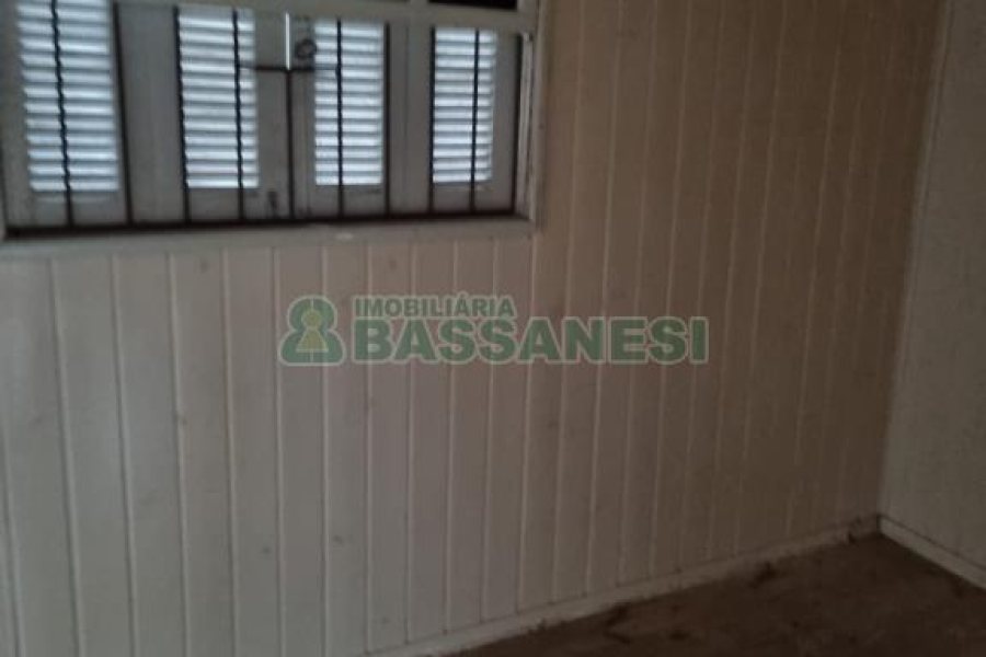 Casa com 80m², 3 dormitórios, 2 vagas, no bairro Bela Vista em Caxias do Sul para Comprar