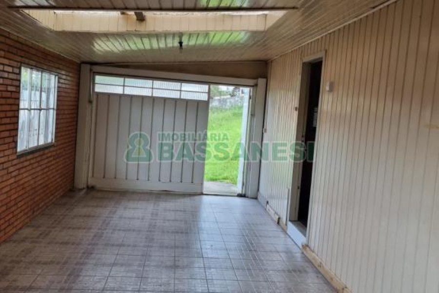 Casa com 80m², 3 dormitórios, 2 vagas, no bairro Bela Vista em Caxias do Sul para Comprar