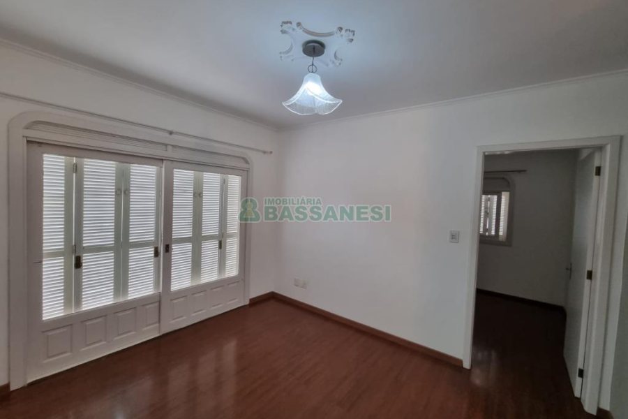 Apartamento com 96m², 2 dormitórios, 4 vagas, no bairro Cinqüentenário em Caxias do Sul para Comprar