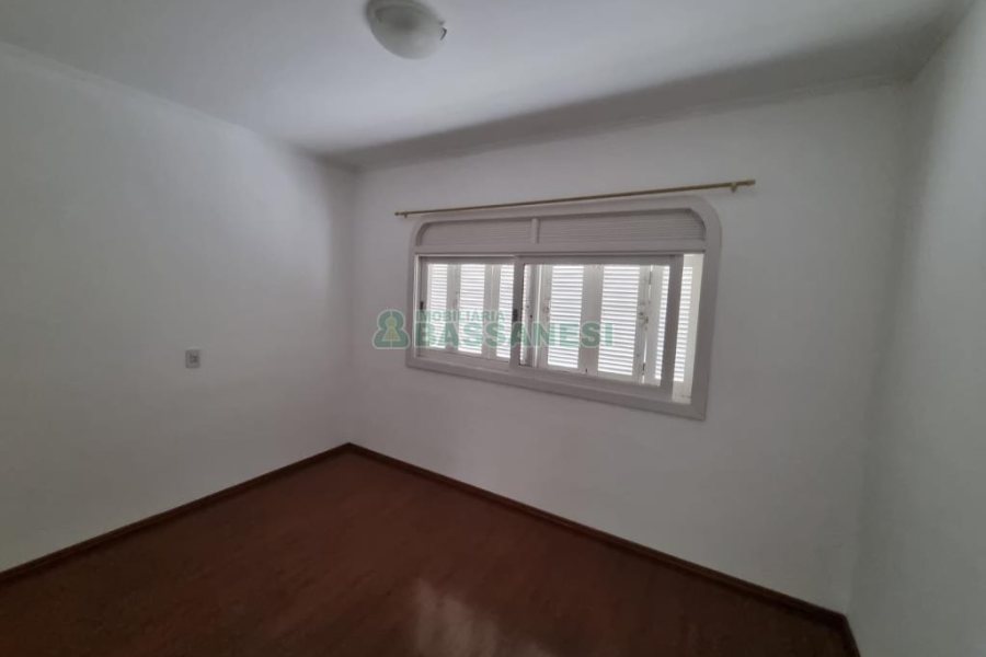 Apartamento com 96m², 2 dormitórios, 4 vagas, no bairro Cinqüentenário em Caxias do Sul para Comprar
