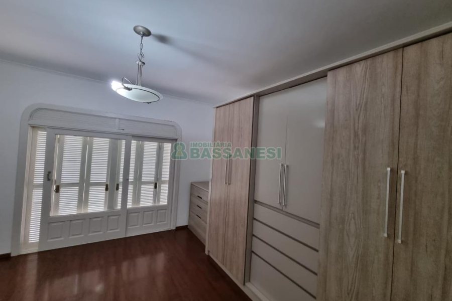 Apartamento com 96m², 2 dormitórios, 4 vagas, no bairro Cinqüentenário em Caxias do Sul para Comprar