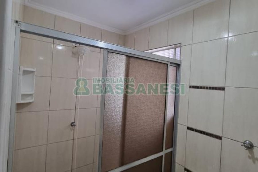 Apartamento com 96m², 2 dormitórios, 4 vagas, no bairro Cinqüentenário em Caxias do Sul para Comprar
