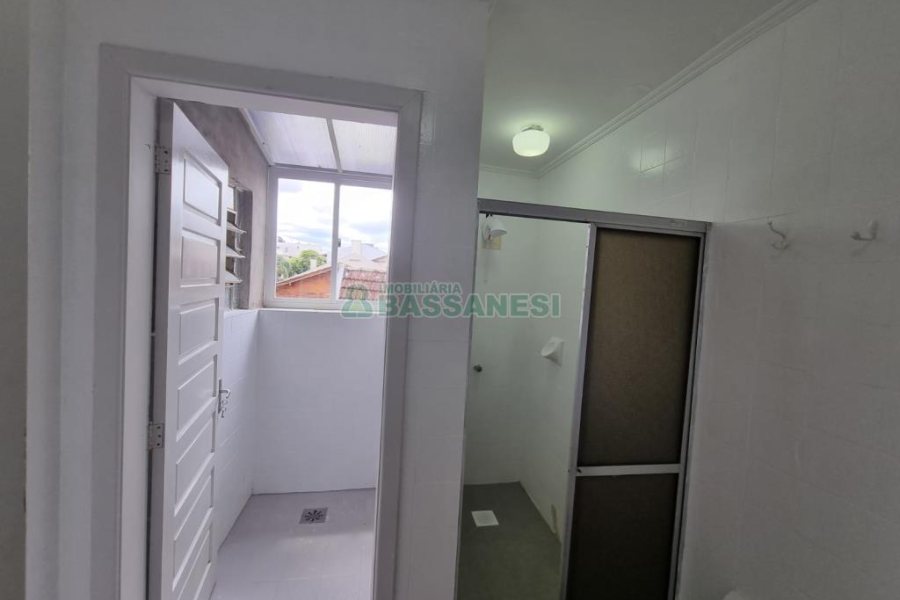 Apartamento com 96m², 2 dormitórios, 4 vagas, no bairro Cinqüentenário em Caxias do Sul para Comprar