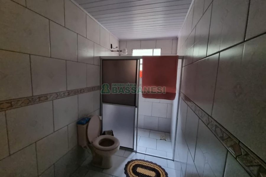 Casa com 185m², 3 dormitórios, 1 vaga, no bairro Bom Pastor em Caxias do Sul para Comprar