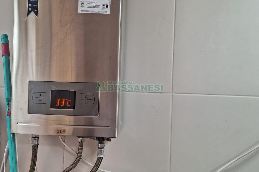 Sobrado com 104m², 3 dormitórios, 1 vaga, no bairro Vila Verde em Caxias do Sul para Comprar