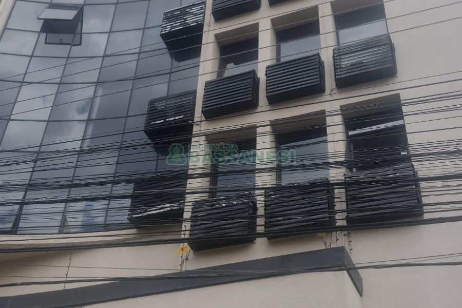 Sala com 42m², no bairro Centro em Caxias do Sul para Comprar