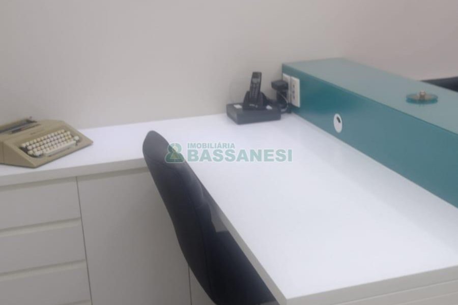 Sala com 42m², no bairro Centro em Caxias do Sul para Comprar
