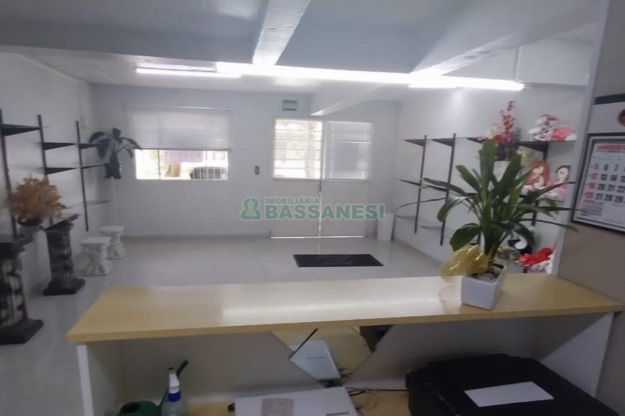 Loja com 74m², no bairro Cruzeiro em Caxias do Sul para Alugar