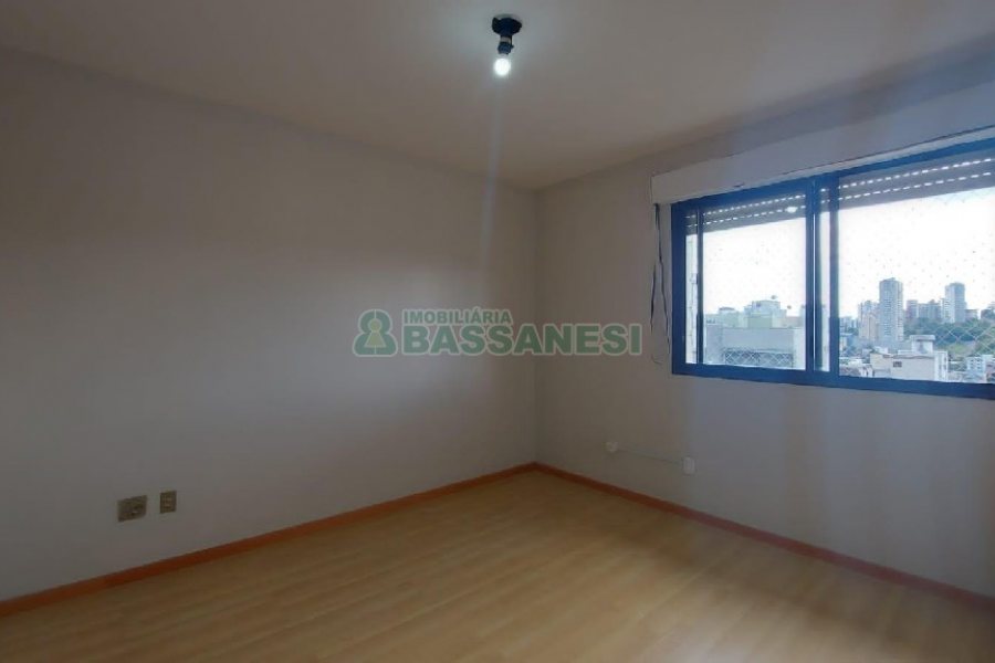 Apartamento com 65m², 2 dormitórios, 1 vaga, no bairro Centro em Caxias do Sul para Alugar
