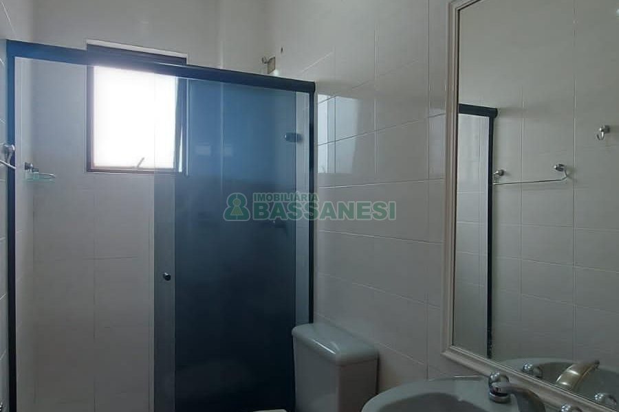 Apartamento com 65m², 2 dormitórios, 1 vaga, no bairro Centro em Caxias do Sul para Alugar