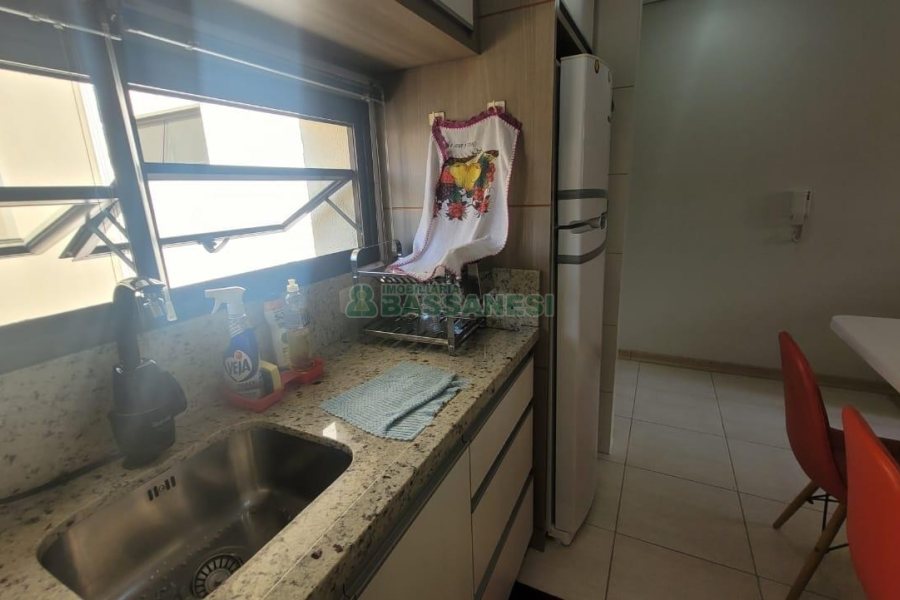 Apto Mobiliado com 40m², 1 dormitório, no bairro Centro em Caxias do Sul para Alugar