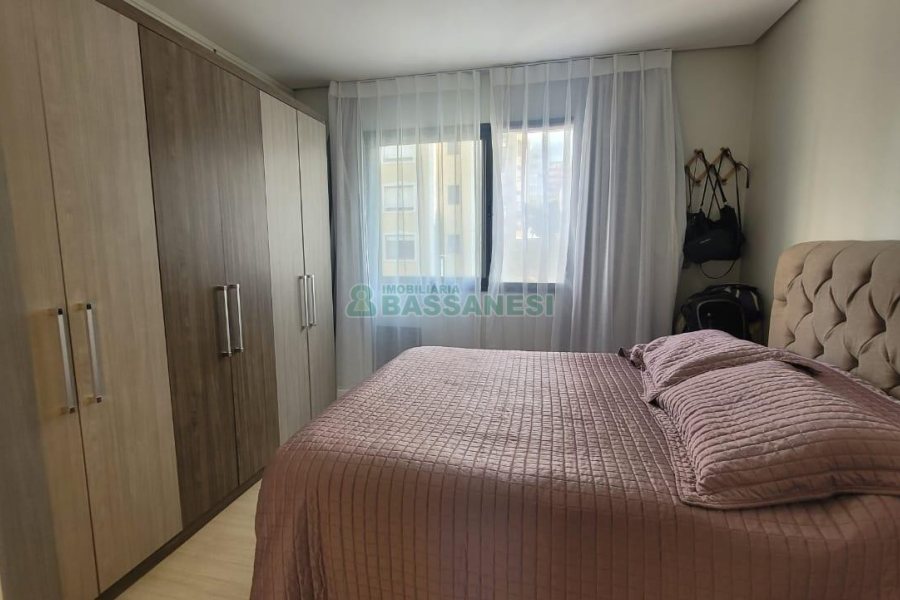 Apto Mobiliado com 40m², 1 dormitório, no bairro Centro em Caxias do Sul para Alugar