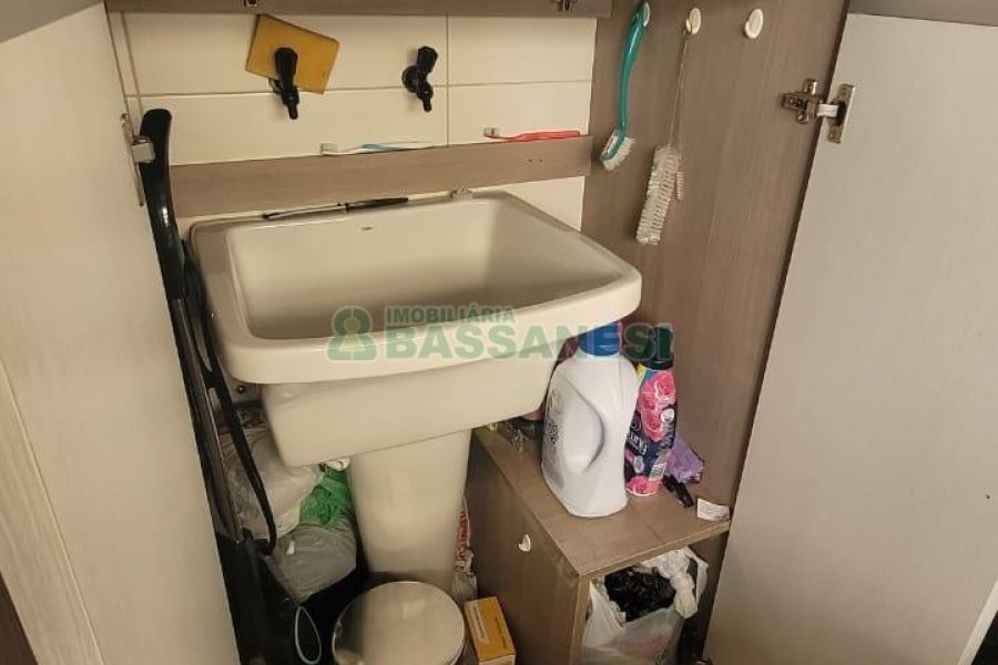 Apto Mobiliado com 40m², 1 dormitório, no bairro Centro em Caxias do Sul para Alugar