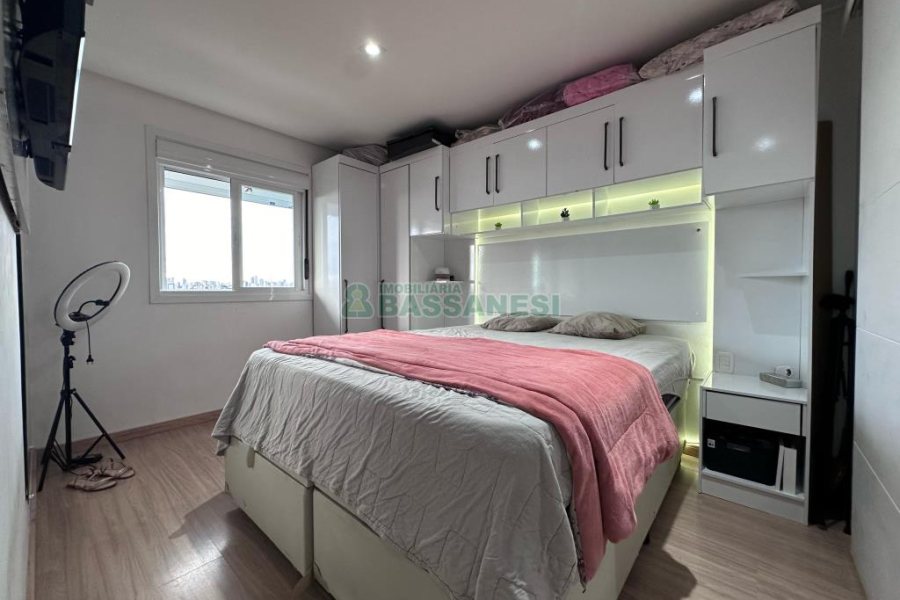 Apartamento com 62m², 2 dormitórios, 1 vaga, no bairro Vila Verde em Caxias do Sul para Comprar