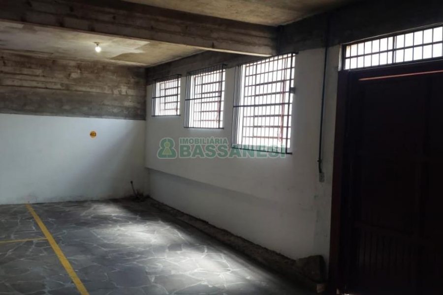 Apartamento com 78m², 2 dormitórios, 1 vaga, no bairro Medianeira em Caxias do Sul para Comprar