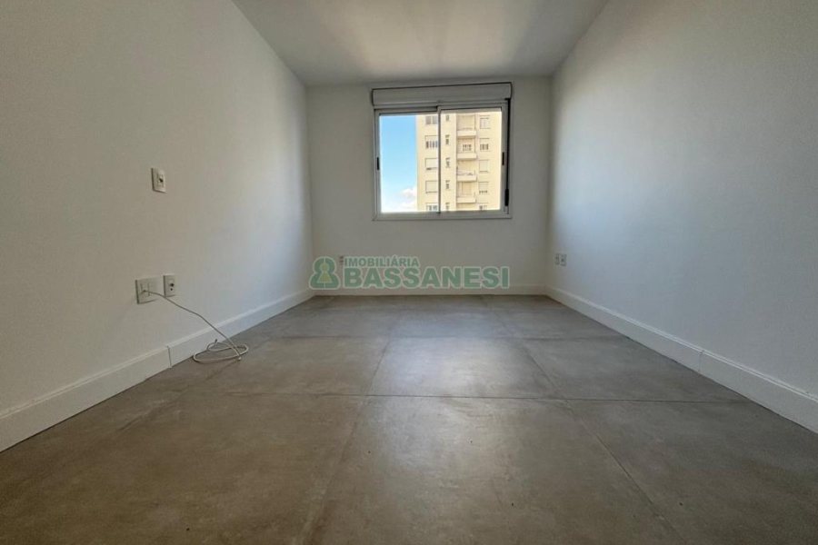 Apartamento com 142m², 3 dormitórios, 2 vagas, no bairro Cristo Redentor em Caxias do Sul para Alugar