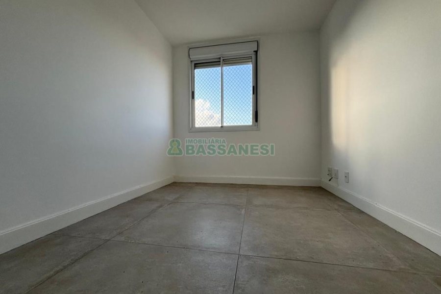 Apartamento com 142m², 3 dormitórios, 2 vagas, no bairro Cristo Redentor em Caxias do Sul para Alugar