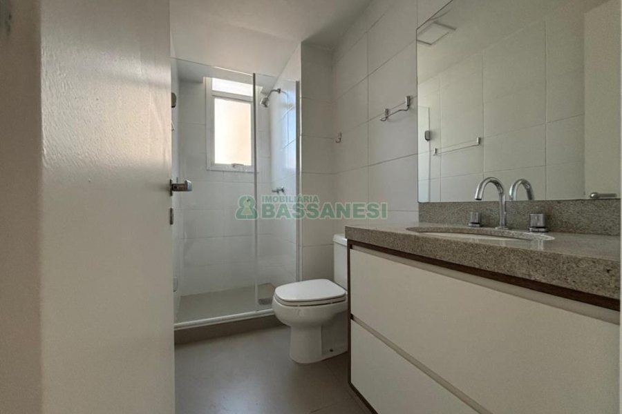 Apartamento com 142m², 3 dormitórios, 2 vagas, no bairro Cristo Redentor em Caxias do Sul para Alugar
