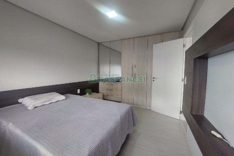 Apto Mobiliado com 58m², 1 dormitório, 1 vaga, no bairro Villagio Iguatemi em Caxias do Sul para Alugar