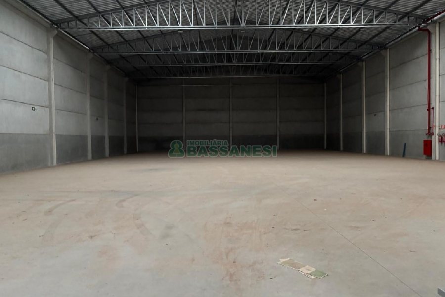 Pavilhão com 1100m², no bairro Fazenda Souza em Caxias do Sul para Alugar