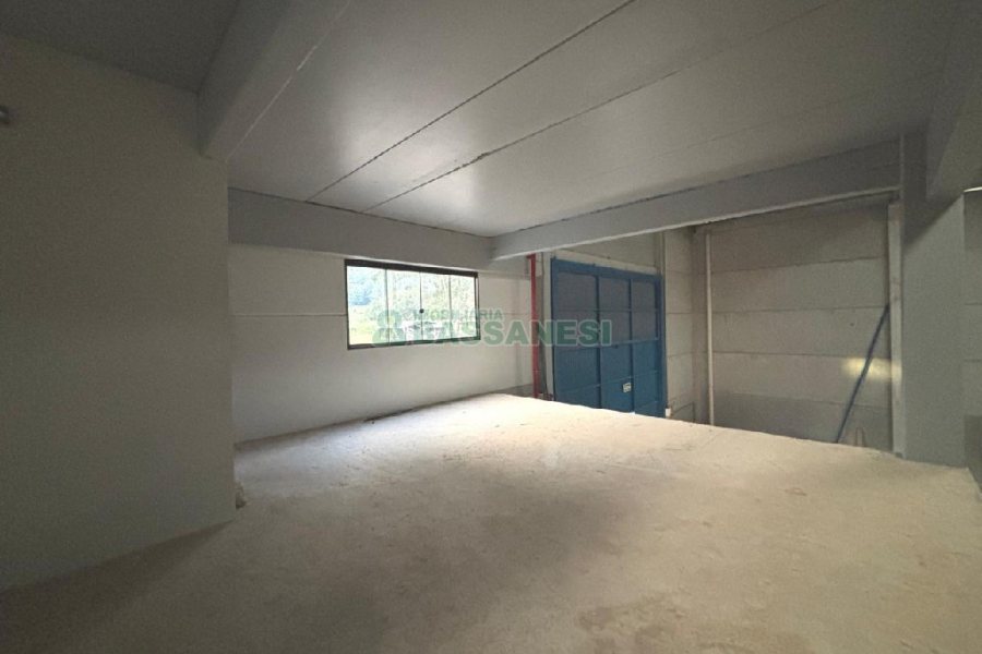 Pavilhão com 1100m², no bairro Fazenda Souza em Caxias do Sul para Alugar