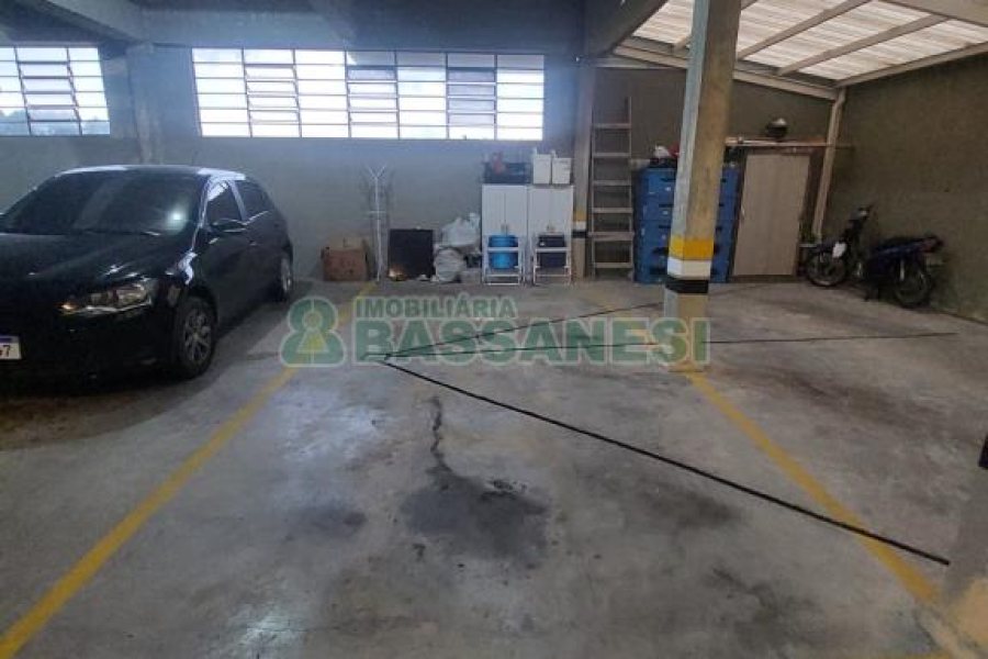 Apartamento com 80m², 2 dormitórios, 1 vaga, no bairro De Lazzer em Caxias do Sul para Comprar