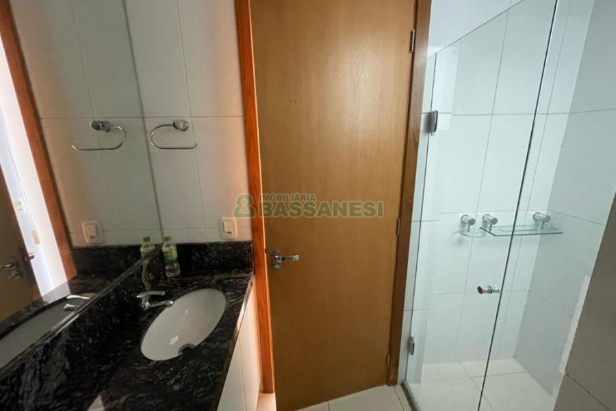 Apartamento com 40m², 1 dormitório, 1 vaga, no bairro Pio X em Caxias do Sul para Comprar
