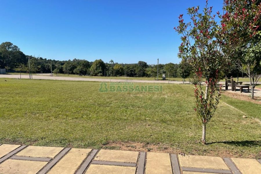 Terreno com 700m², no bairro Pedancino em Caxias do Sul para Comprar