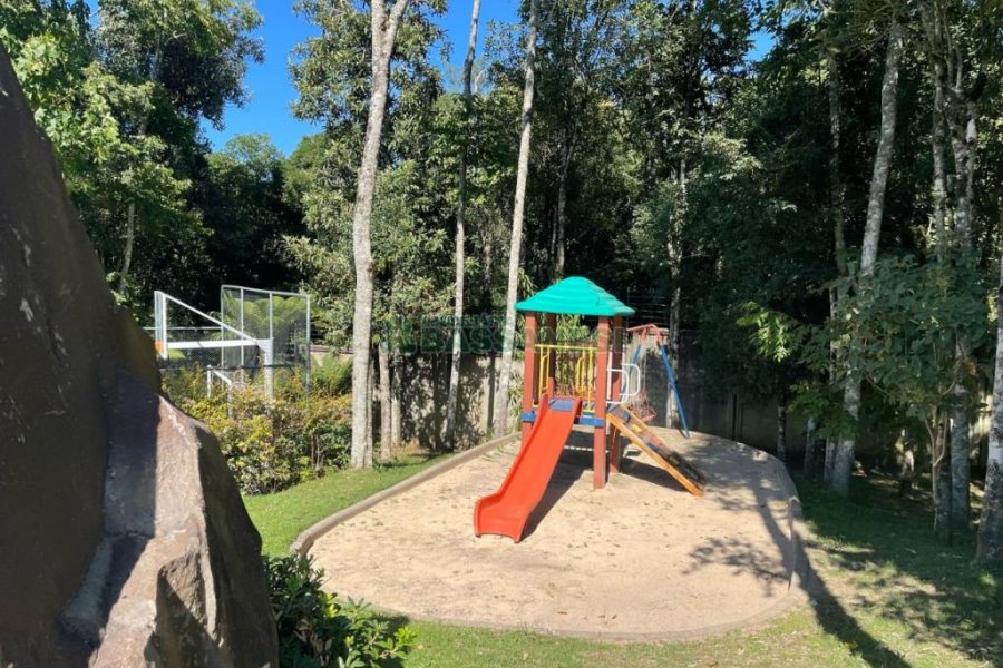 Terreno com 700m², no bairro Pedancino em Caxias do Sul para Comprar