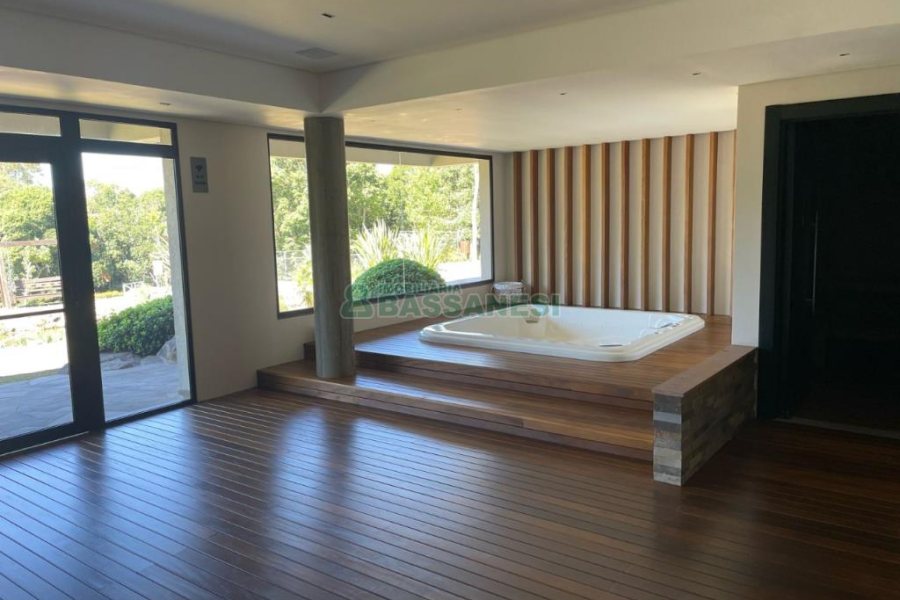 Terreno com 700m², no bairro Pedancino em Caxias do Sul para Comprar