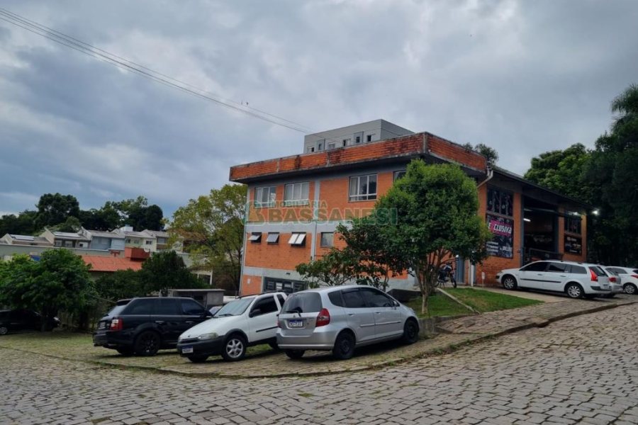 Pavilhão com 650m², no bairro Salgado Filho em Caxias do Sul para Comprar