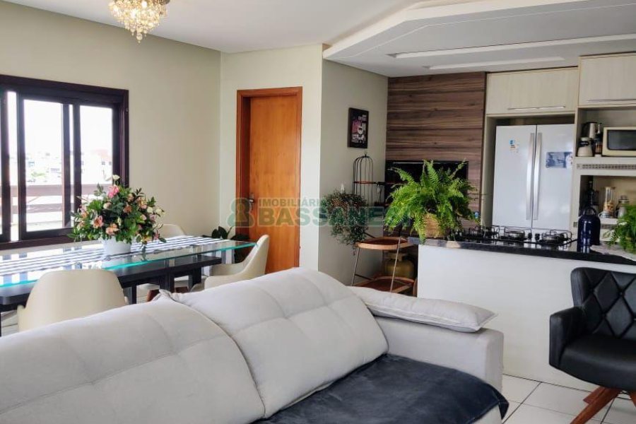 Apto/Cobertura com 180m², 3 dormitórios, 2 vagas, no bairro Kayser em Caxias do Sul para Alugar