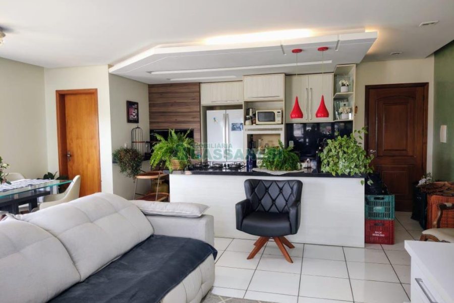 Apto/Cobertura com 180m², 3 dormitórios, 2 vagas, no bairro Kayser em Caxias do Sul para Alugar