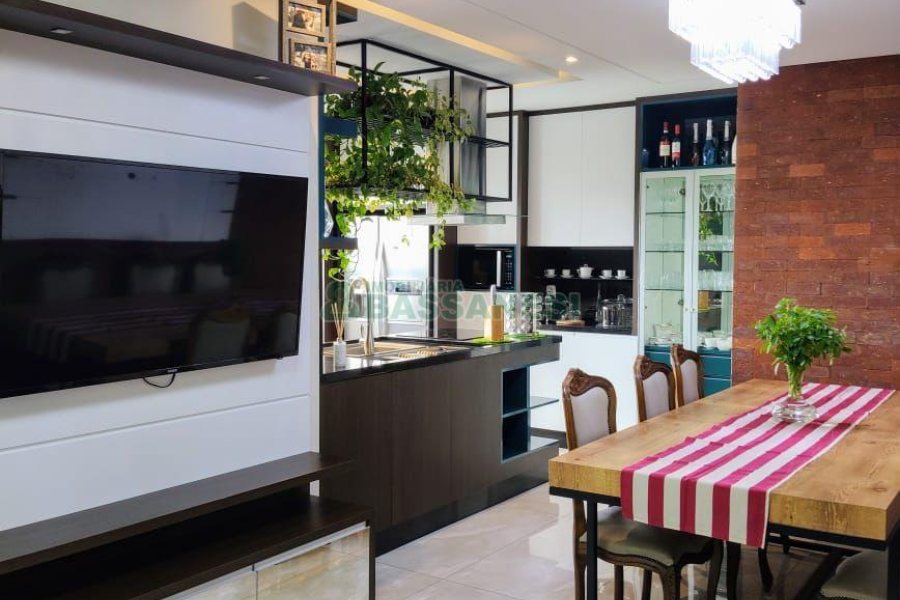 Apto/Cobertura com 180m², 3 dormitórios, 2 vagas, no bairro Kayser em Caxias do Sul para Alugar