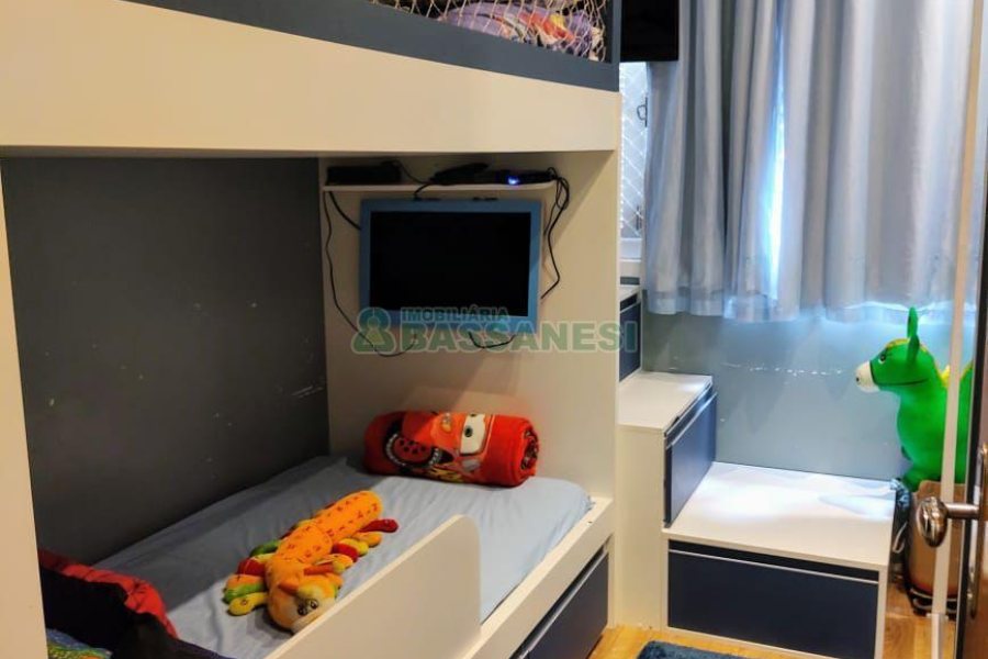 Apto/Cobertura com 180m², 3 dormitórios, 2 vagas, no bairro Kayser em Caxias do Sul para Alugar