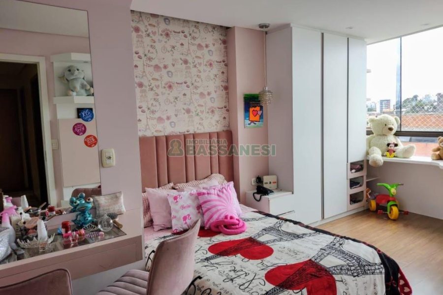 Apto/Cobertura com 180m², 3 dormitórios, 2 vagas, no bairro Kayser em Caxias do Sul para Alugar