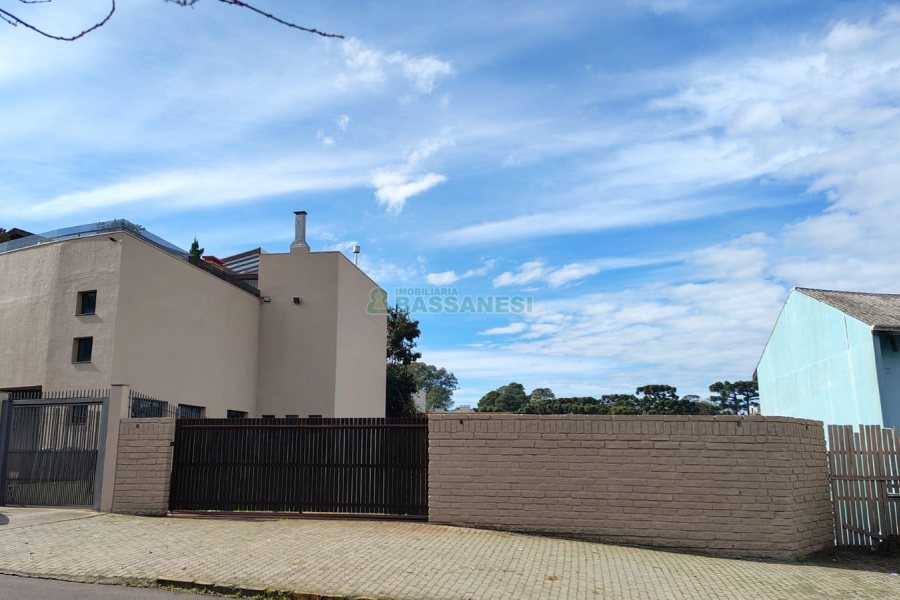 Terreno com 451m², no bairro Jardim América em Caxias do Sul para Comprar