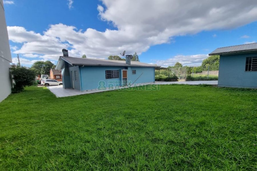 Casa com 250m², 3 dormitórios, 2 vagas, no bairro Bela Vista em Caxias do Sul para Comprar