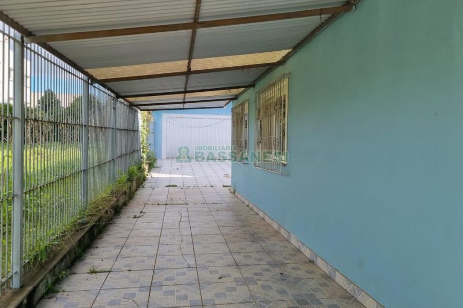 Casa com 250m², 3 dormitórios, 2 vagas, no bairro Bela Vista em Caxias do Sul para Comprar