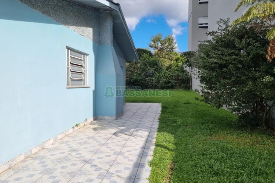 Casa com 250m², 3 dormitórios, 2 vagas, no bairro Bela Vista em Caxias do Sul para Comprar