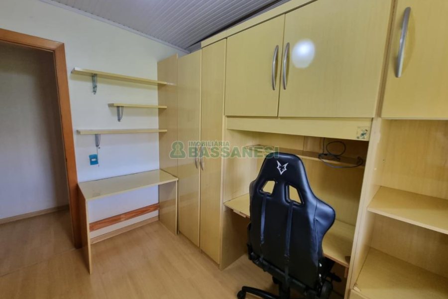 Casa com 250m², 3 dormitórios, 2 vagas, no bairro Bela Vista em Caxias do Sul para Comprar
