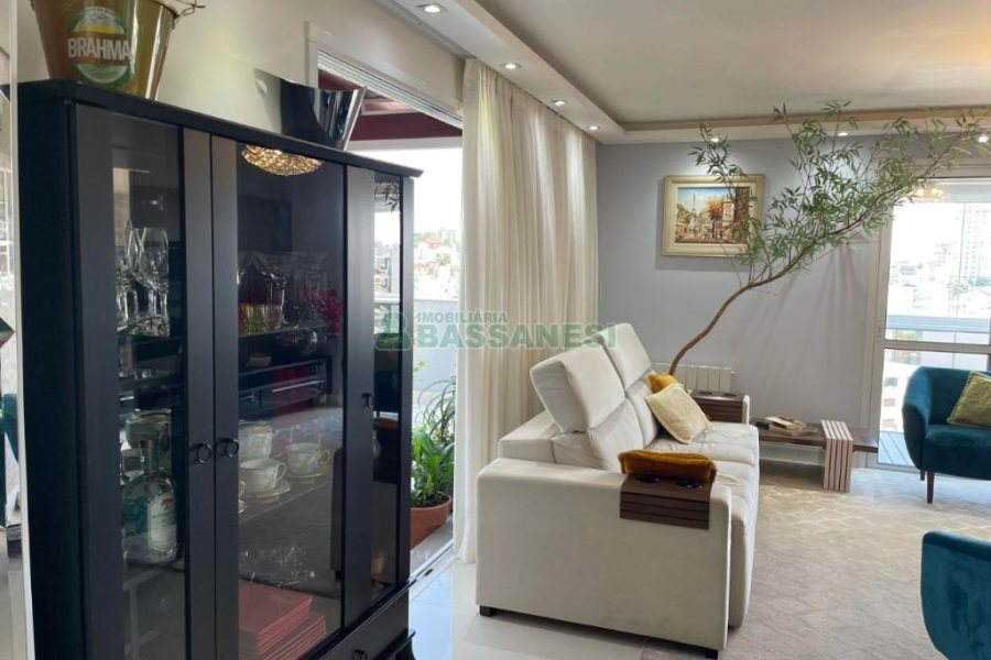 Apto/Cobertura com 150m², 3 dormitórios, 3 vagas, no bairro Cruzeiro em Caxias do Sul para Comprar