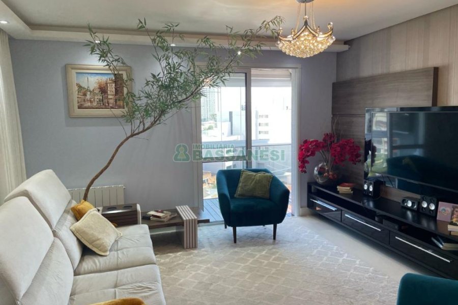 Apto/Cobertura com 150m², 3 dormitórios, 3 vagas, no bairro Cruzeiro em Caxias do Sul para Comprar