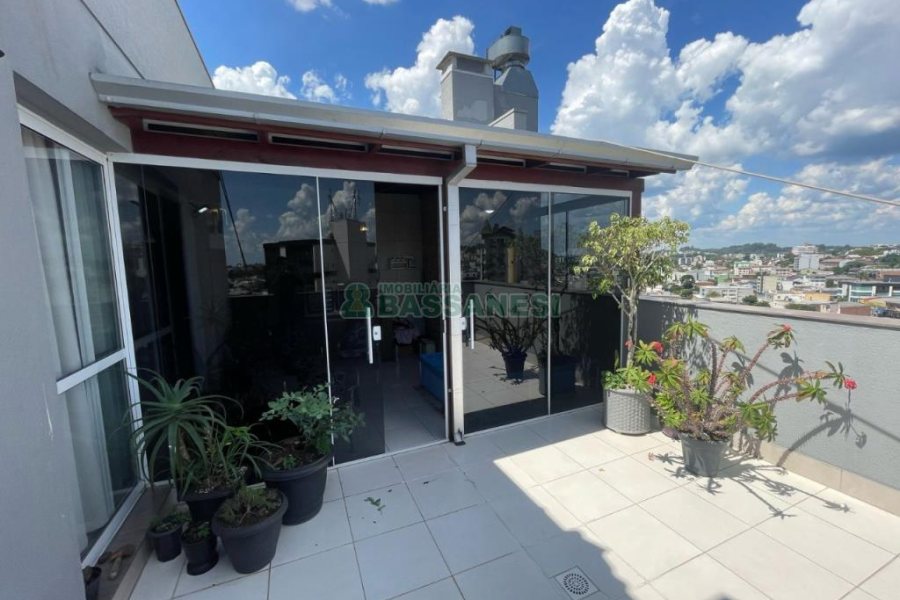 Apto/Cobertura com 150m², 3 dormitórios, 3 vagas, no bairro Cruzeiro em Caxias do Sul para Comprar