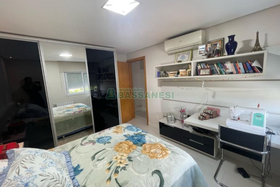 Apto/Cobertura com 150m², 3 dormitórios, 3 vagas, no bairro Cruzeiro em Caxias do Sul para Comprar