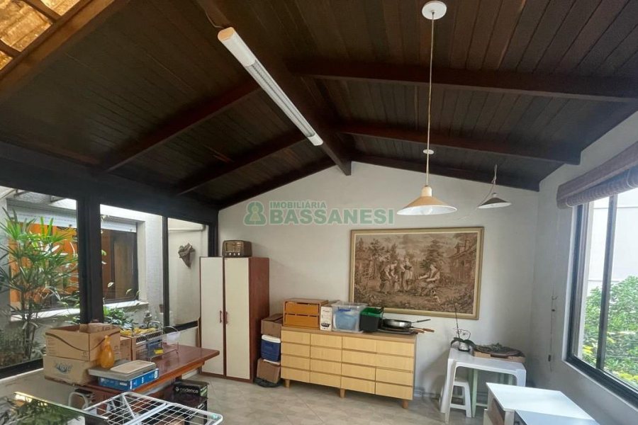 Apartamento com 144m², 3 dormitórios, 2 vagas, no bairro São Pelegrino em Caxias do Sul para Comprar