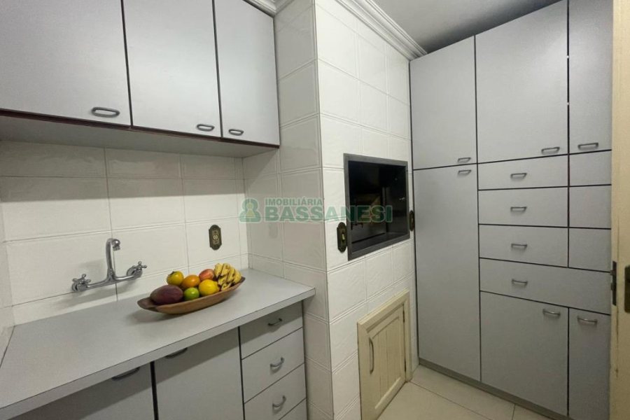 Apartamento com 144m², 3 dormitórios, 2 vagas, no bairro São Pelegrino em Caxias do Sul para Comprar